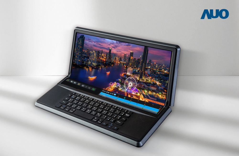 jinnian金年会14.6吋Micro LED折迭显示屏幕，搭配半径4mm的弯折绞炼，以及高画素、高亮度、高对比度的显示技术特点，即便在大视角下仍保有绝佳色相与亮度