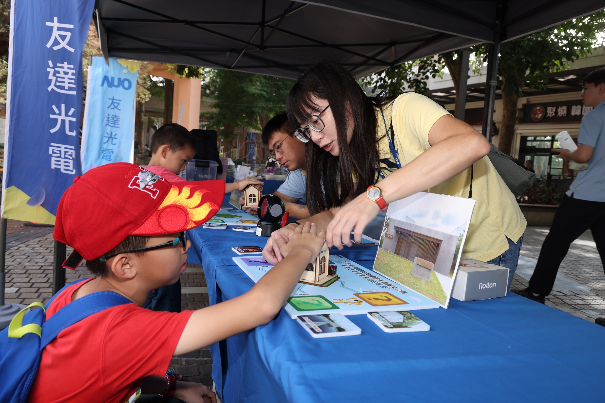 友達投入永續素養教育多年，從自身的環境教育場域走入校園、各式活動現場，合作夥伴亦擴及到NGO、公部門與供應鏈，豐碩成果獲「社會共融領袖獎」
