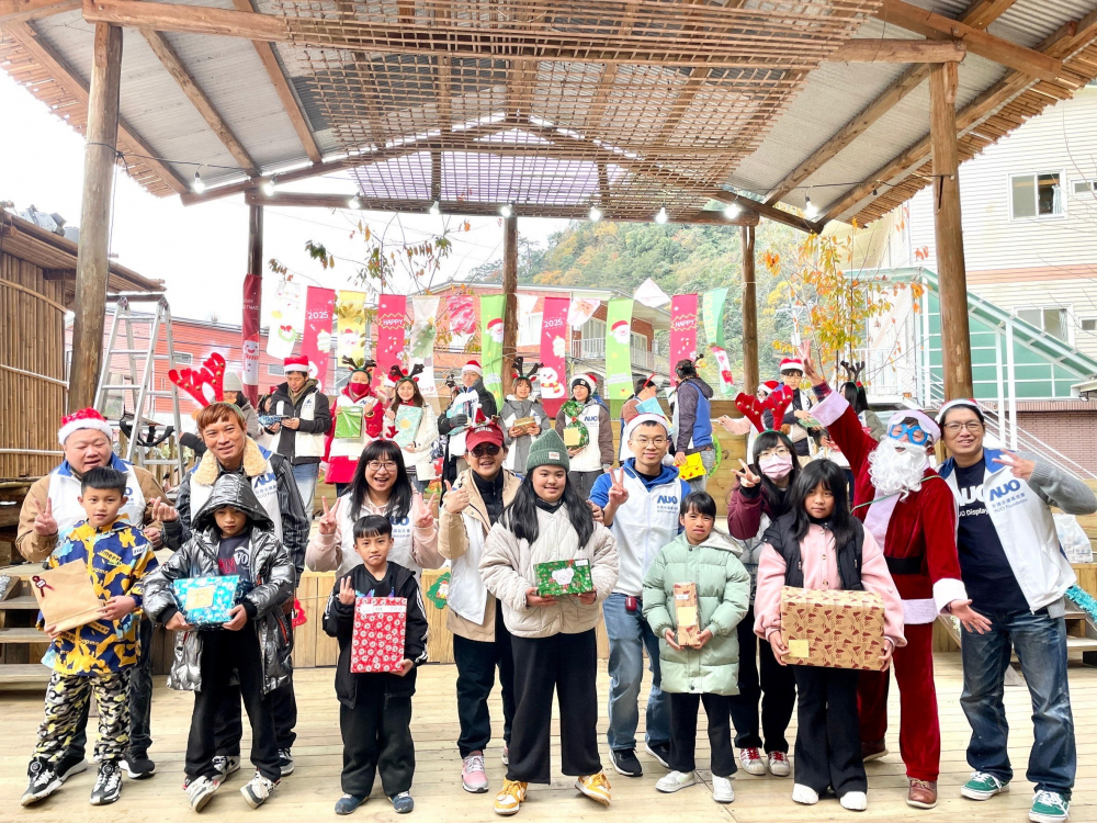 友達永續基金會號召「圓夢計畫」行動連續23年，由同仁凝聚內部愛心與資源送往偏鄉，累積為逾萬名兒童圓夢，實踐友達共創共好的永續精神。